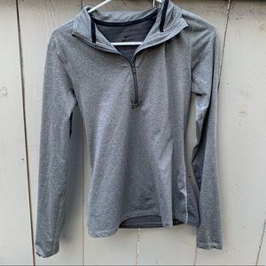 Nike quarter zip two toned gray. Size Medium